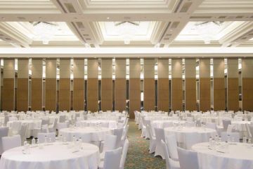 酒店和學(xué)校為什么推薦安裝活動隔斷-秉帝辦公隔斷